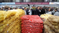 Pháp chuyển chợ thực phẩm lớn nhất thế giới thành nhà xác khi số ca tử vong vượt 5.300