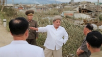 Kim Jong Un thị sát, chỉ đạo khắc phục thiệt hại do bão gây ra