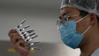 Trung Quốc tiêm vắc-xin Covid-19 cho khoảng 350.000 người