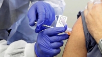 Nhật Bản đặt mục tiêu bảo đảm vắc xin COVID-19 cho toàn dân vào tháng 6/2021