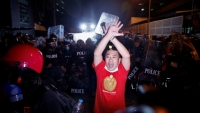Thái Lan: Người biểu tình đụng độ cảnh sát gần phủ Thủ tướng