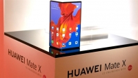 Huawei muốn vượt Samsung trong cuộc đua smartphone màn gập
