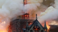 Người dân Mỹ bắt đầu gây quỹ xây dựng lại nhà thờ Đức Bà Paris