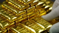 Giá vàng trong nước tiếp tục giảm trong phiên cuối tuần