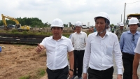 Chủ tịch Hội Nhà báo Việt Nam Thuận Hữu thăm dự án cao tốc Trung Lương- Mỹ Thuận