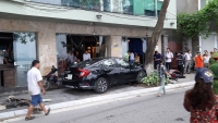 “Ô tô điên” lại gây tai nạn nghiêm trọng tại phố Trích Sài