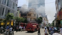 Thanh Hóa: Cháy lớn giữa trưa nắng, ngôi nhà 4 tầng kinh doanh gas bị cháy rụi