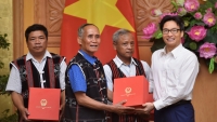 Phó Thủ tướng tiếp đoàn người có uy tín đồng bào dân tộc thiểu số Quảng Nam