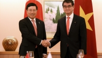 Phó Thủ tướng Phạm Bình Minh hội đàm Bộ trưởng Ngoại giao Nhật Bản
