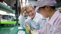 Foxconn sẵn sàng chuyển nhà máy sản xuất iPhone ra khỏi Trung Quốc nếu cần thiết