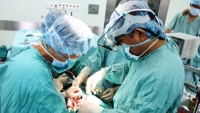 Bệnh viện Trung ương Huế trị miễn phí bệnh tim cho trẻ em Hà Tĩnh