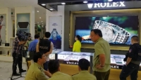Quảng Ninh: Phát hiện số lượng lớn hàng hóa nghi hàng giả tại trung tâm mua sắm Thương trường Quốc tế Hồng Nguyên