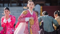 'Mr. Queen' của Shin Hye Sun 'bay màu' vì xuyên tạc lịch sử