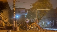 Lào Cai: Sập nhà dân lúc rạng sáng, 2 người già thoát nạn