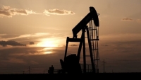 Giá xăng dầu hôm nay 15/4: Tăng vọt gần 5% do dự báo nhu cầu tăng mạnh