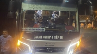 CSGT xử phạt xe khách đi Nghệ An chở gần 100 người, sau khi nhận tin báo từ “đường dây nóng”