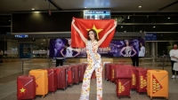 Mang theo 15 vali đồ, Khánh Vân chính thức lên đường sang Mỹ 'chinh chiến'