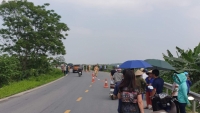 Phú Thọ: Lại thêm một vụ xe máy đâm trực diện xe tải, 2 người tử vong