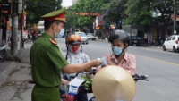 Hưng Yên: Xử phạt 104 trường hợp không đeo khẩu trang