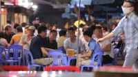 Hà Nội: Tạm dừng hoạt động quán bia, giải tỏa chợ cóc để phòng dịch Covid-19