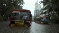 Ấn Độ sơ tán hơn 200.000 người khi bão mạnh nhất 2 thập kỷ đổ bộ