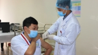 Thủ tướng chỉ đạo khẩn trương rà soát đối tượng ưu tiên tiêm vaccine tại Bắc Ninh, Bắc Giang