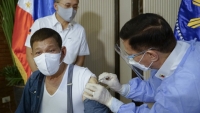 Dân Philippines không muốn tiêm vắc xin COVID-19, đặc biệt với vắc xin của Trung Quốc