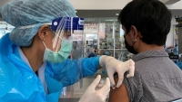 Nhiều nước ASEAN đẩy nhanh chiến dịch tiêm chủng vaccine COVID-19