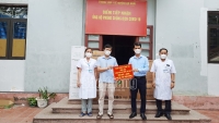 Báo Kinh Tế & Đô thị ủng hộ Trung tâm Y tế huyện Lục Nam phòng, chống dịch Covid-19
