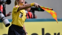 Nữ trọng tài Brazil bị lầm tưởng bắt chính trận tuyển Việt Nam gặp Malaysia