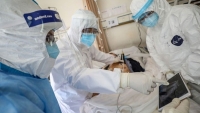 Việt Nam tiếp nhận điều trị khẩn cấp nhân viên Liên Hợp Quốc mắc COVID-19