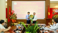 Trao tặng Kỷ niệm chương “Vì sự nghiệp báo chí Việt Nam” cho Giám đốc Học viện Hành chính quốc gia