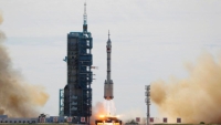 Trung Quốc phóng thành công tàu vũ trụ có phi hành đoàn Shenzhou-12