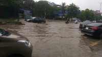 Thái Nguyên: Quốc lộ 3 ùn tắc do mưa lớn