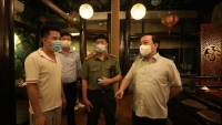 Nhiều nhà hàng đón khách sau 21h, Phó Chủ tịch Hà Nội yêu cầu xử lý nghiêm