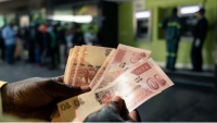Ám ảnh siêu lạm phát, tờ 50 đô-la mới của Zimbabwe có thể mua được gì?