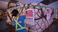 Hình ảnh lễ tiếp nhận hơn 2 triệu liều vắc xin Mỹ hỗ trợ Việt Nam thông qua Cơ chế COVAX