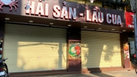 Sau một ngày chỉ được bán mang về, nhiều nhà hàng tại Hà Nội than thở khách giảm sâu