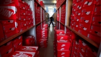 Đầu ra của Nike, Adidas bị chặn do các nhà máy tại châu Á ngừng hoạt động