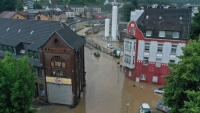 Ngành vận tải biển toàn cầu gián đoạn do lũ lụt ở Châu Âu và Trung Quốc