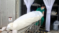 Thái Lan dùng container lạnh bảo quản người tử vong do COVID-19