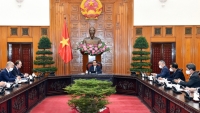 Thủ tướng đề nghị Nga tiếp tục ưu tiên hỗ trợ Việt Nam về vaccine, thuốc điều trị COVID-19
