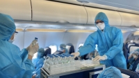 Bamboo Airways bay chuyên cơ khứ hồi đưa gần 200 y bác sĩ từ miền Trung vào TP. HCM chống dịch