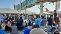 Sân bay Kabul hỗn loạn, năm người thiệt mạng khi cố gắng lên máy bay để rời Afghanistan