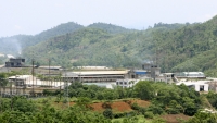 Lào Cai: Tạm dừng một dây chuyền sản xuất Nhà máy phân bón NPK do thải khí đen
