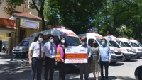 Chuyển giao hỗ trợ 20 máy thở, 9 xe cứu thương cho Sở Y tế Hà Nội