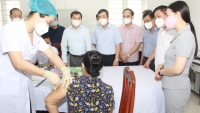 80 tình nguyện viên được tiêm mũi 2 vaccine Covid-19 COVIVAC