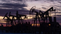 Giá dầu ghi nhận tuần sụt giảm lớn nhất trong chín tháng khi biến thể Delta lan rộng