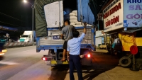 Tiền Giang: Phát hiện xe “luồng xanh” vận chuyển hàng hóa vi phạm