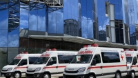 THACO trao tặng 500.000 bộ kit test nhanh SARS-CoV-2, 30 xe cứu thương, 25 xe tiêm vắc xin cơ động